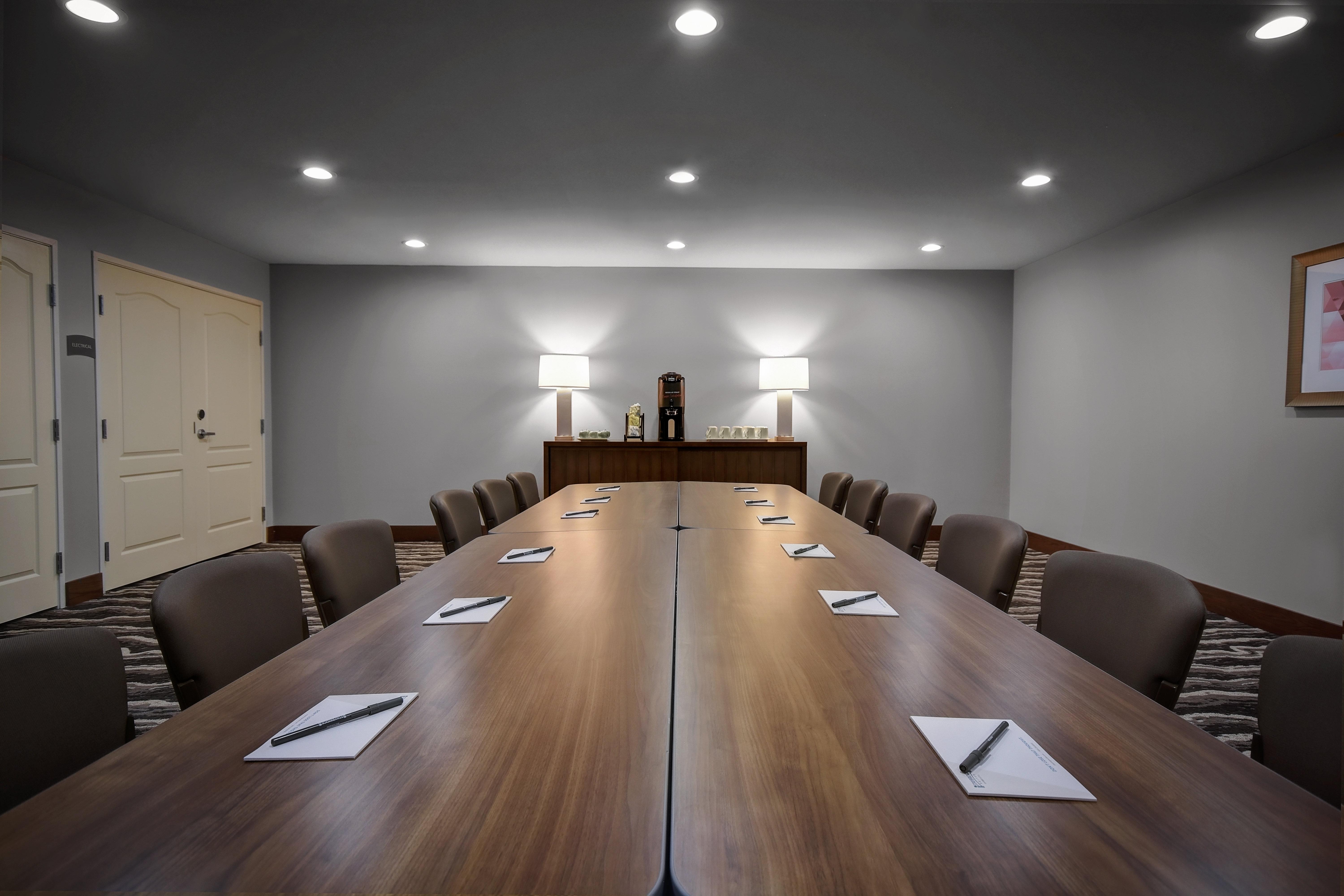 Staybridge Suites - Holland By Ihg Buitenkant foto