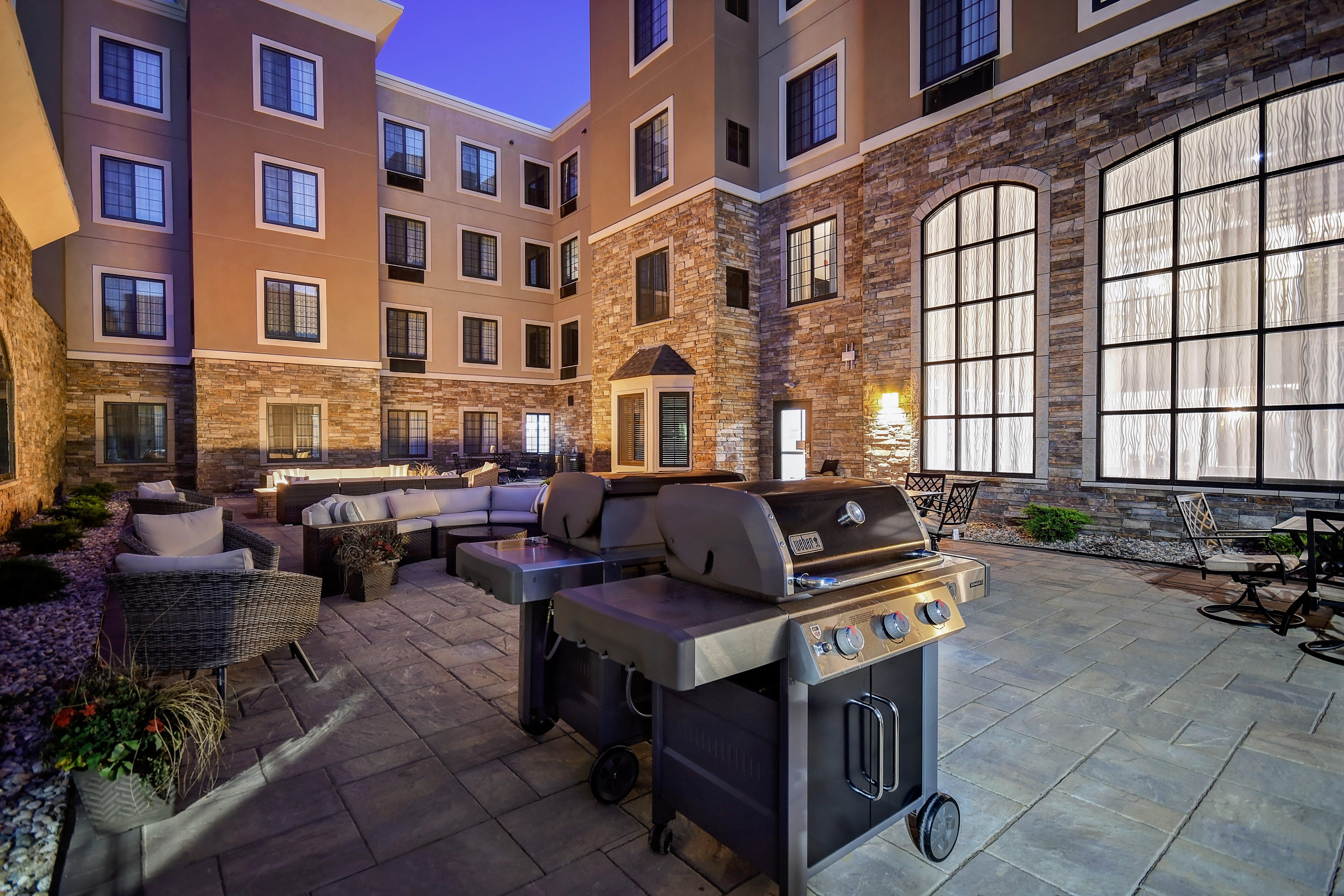 Staybridge Suites - Holland By Ihg Buitenkant foto
