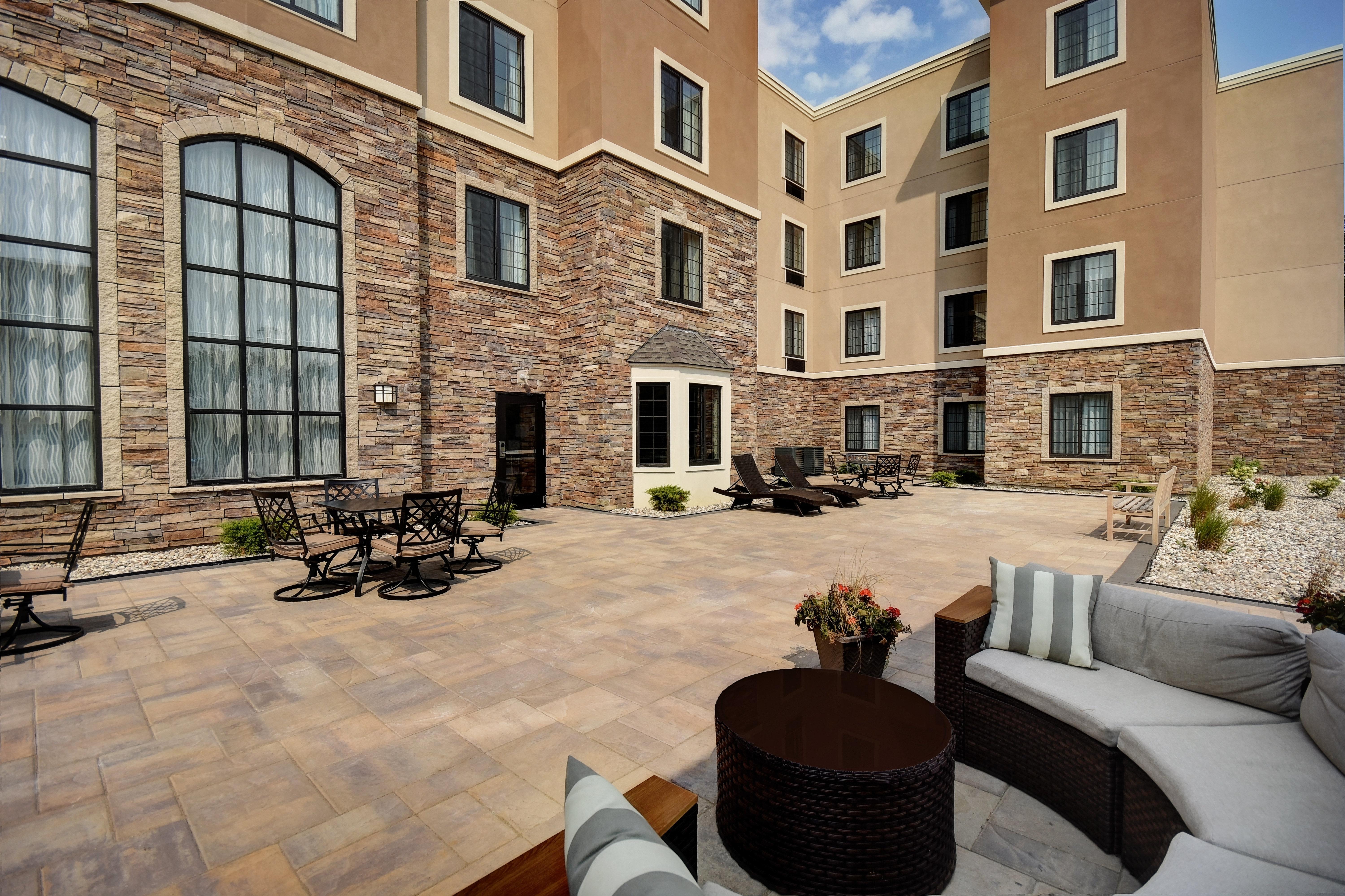 Staybridge Suites - Holland By Ihg Buitenkant foto
